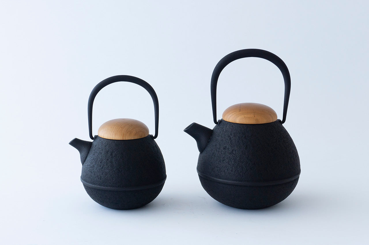 New Arrival「空間鋳造 鉄急須 木蓋」