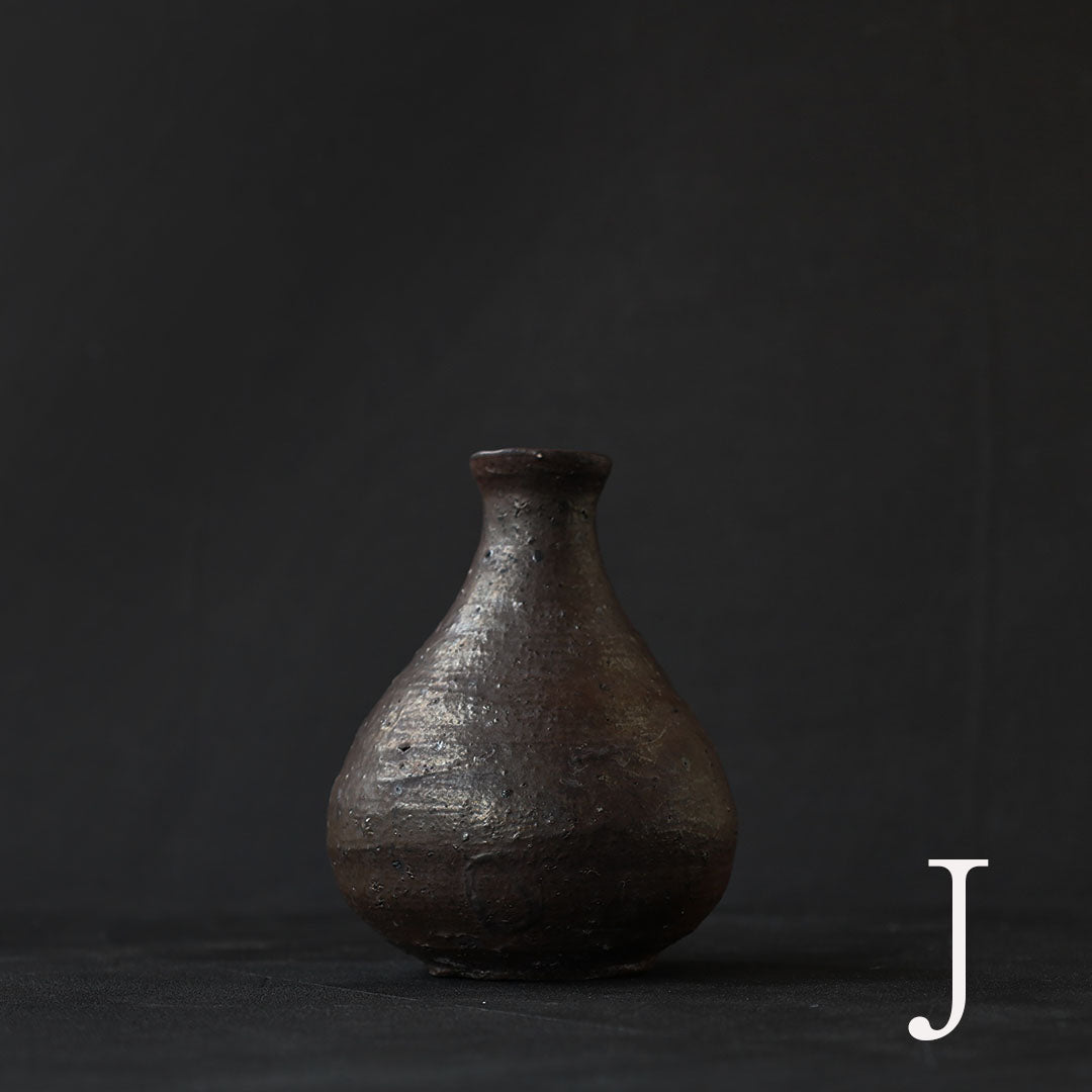 ●24-GN 45 Red Rust Finish Tokkuri (Sake Bottle)