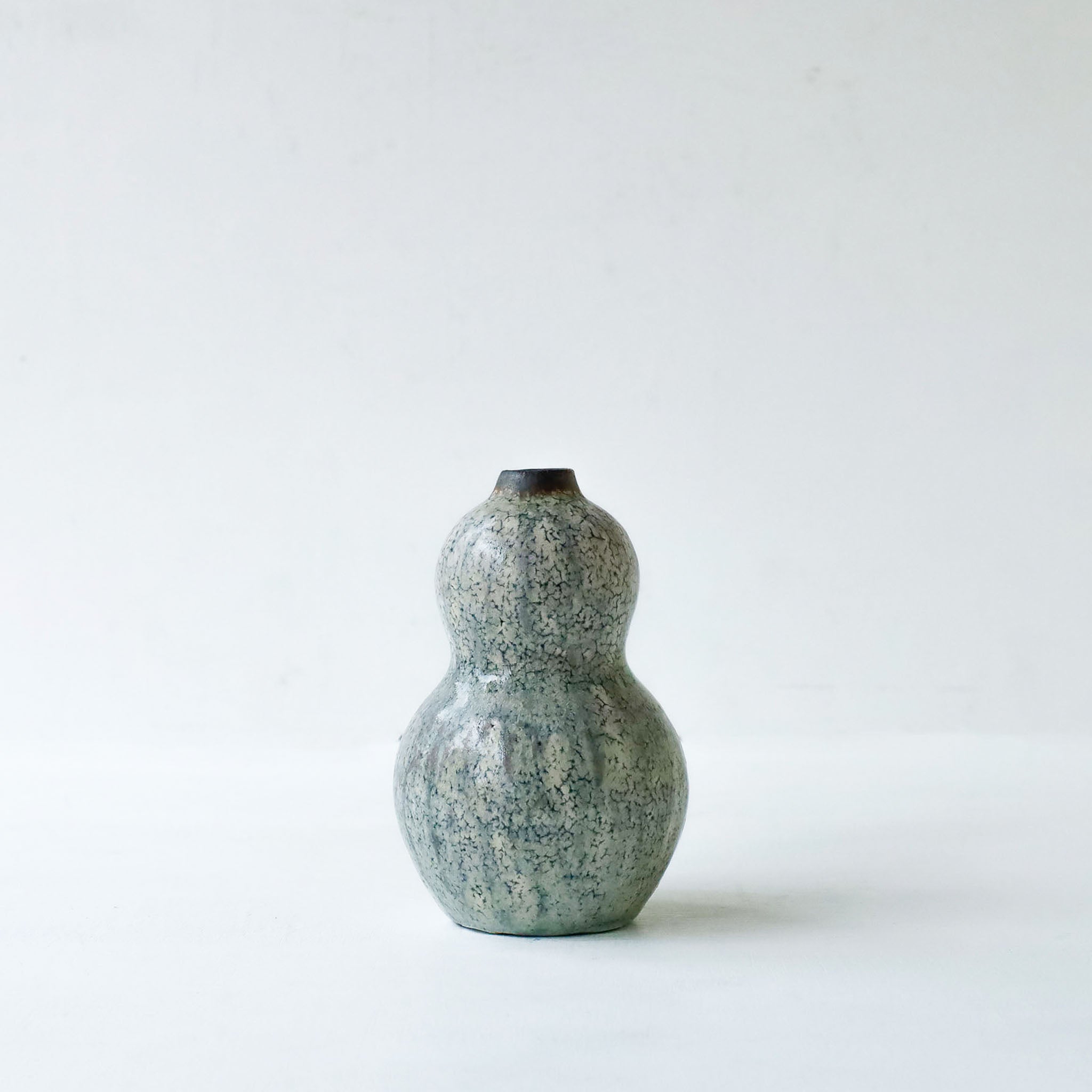 ●26-NT-46 灰粉引 ひさご花器