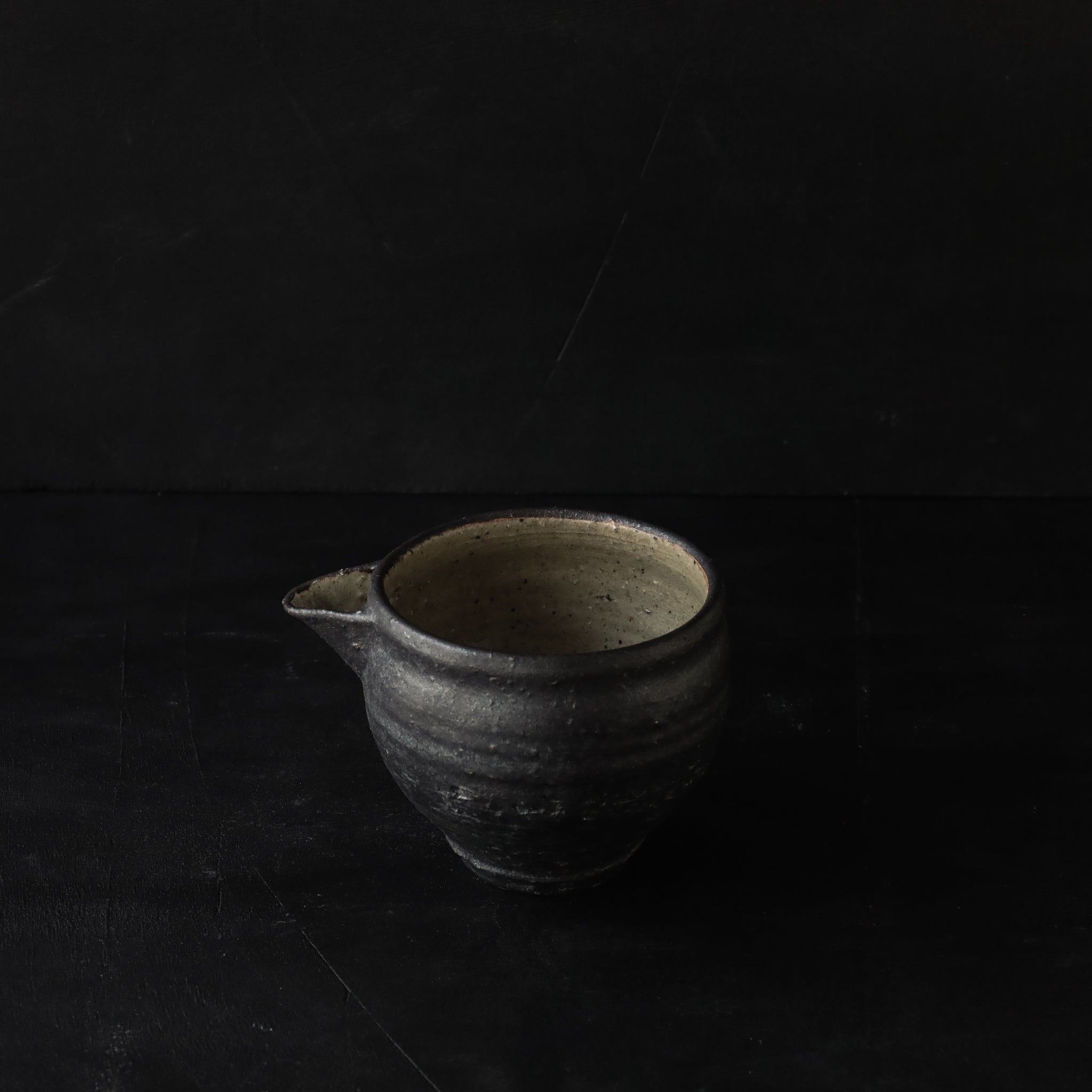 26-OM-47 Black Katakuchi Sake Set