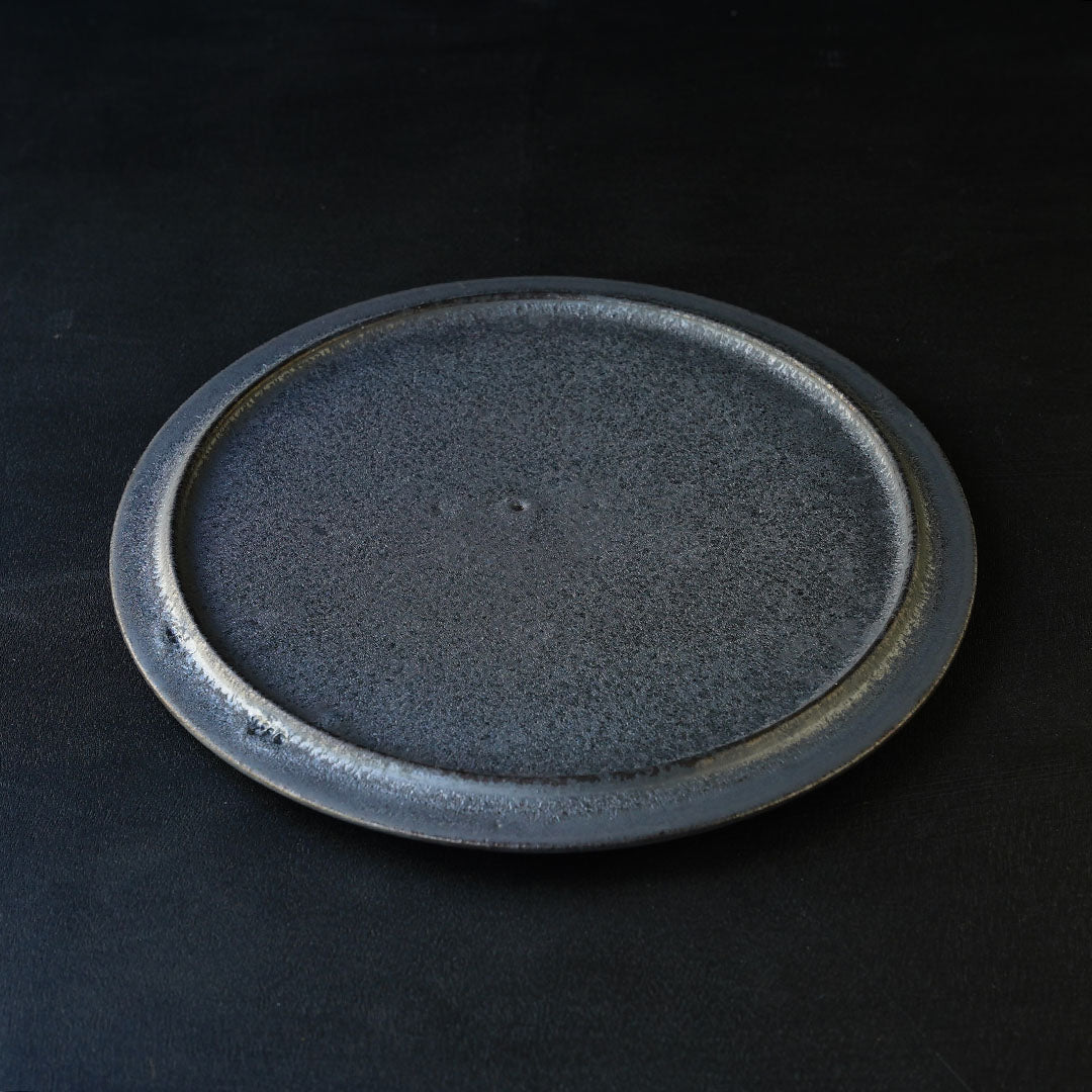 船串篤司 plate 黒