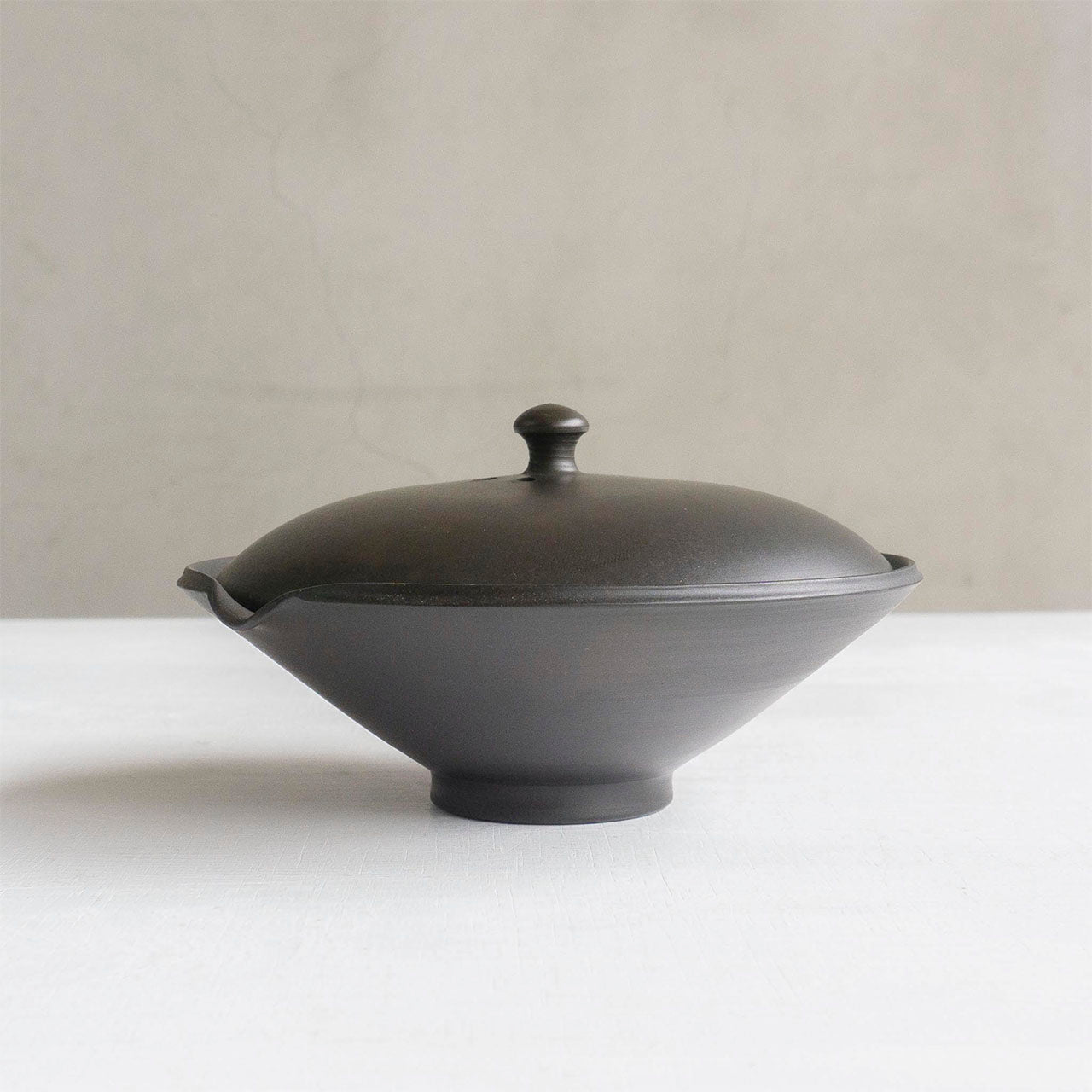 Yokei Kiln Syudei-Tanka Shiboridasi Teapot
