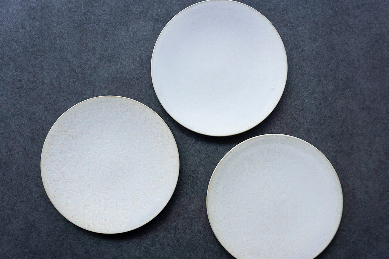Yuka Ando Flat plate 18cm WH