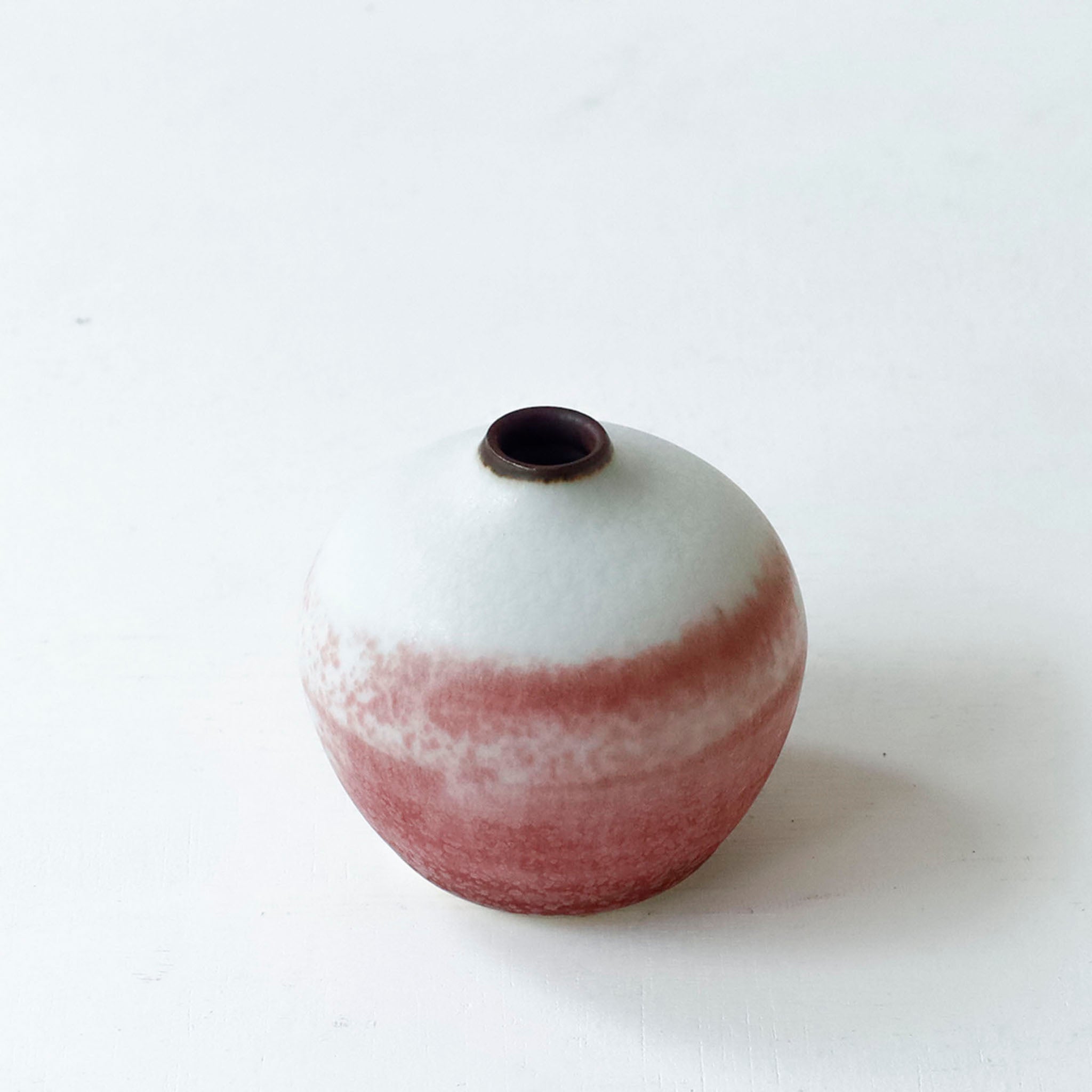 ●26-NT-28 色のうつわ 一輪ざし A