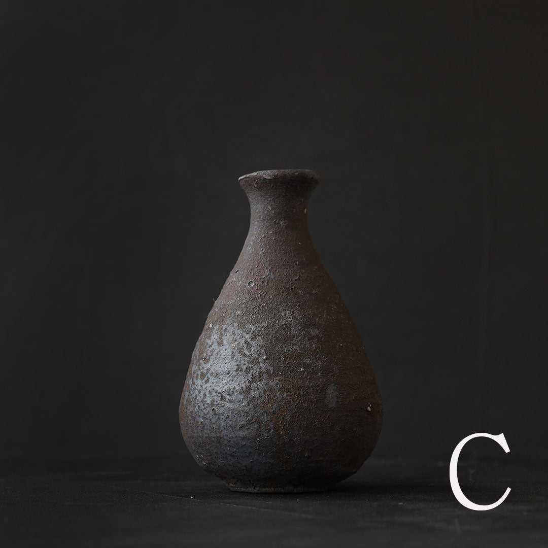 ●24-GN 45 Red Rust Finish Tokkuri (Sake Bottle)