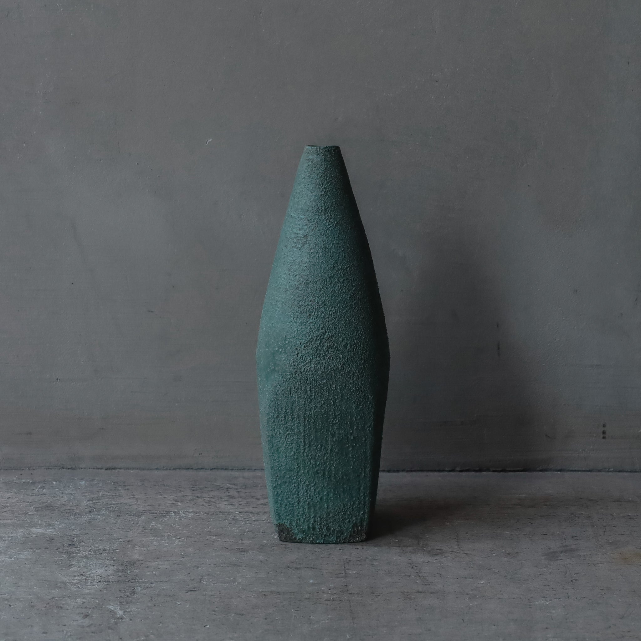 野口悦士 緑青角瓶