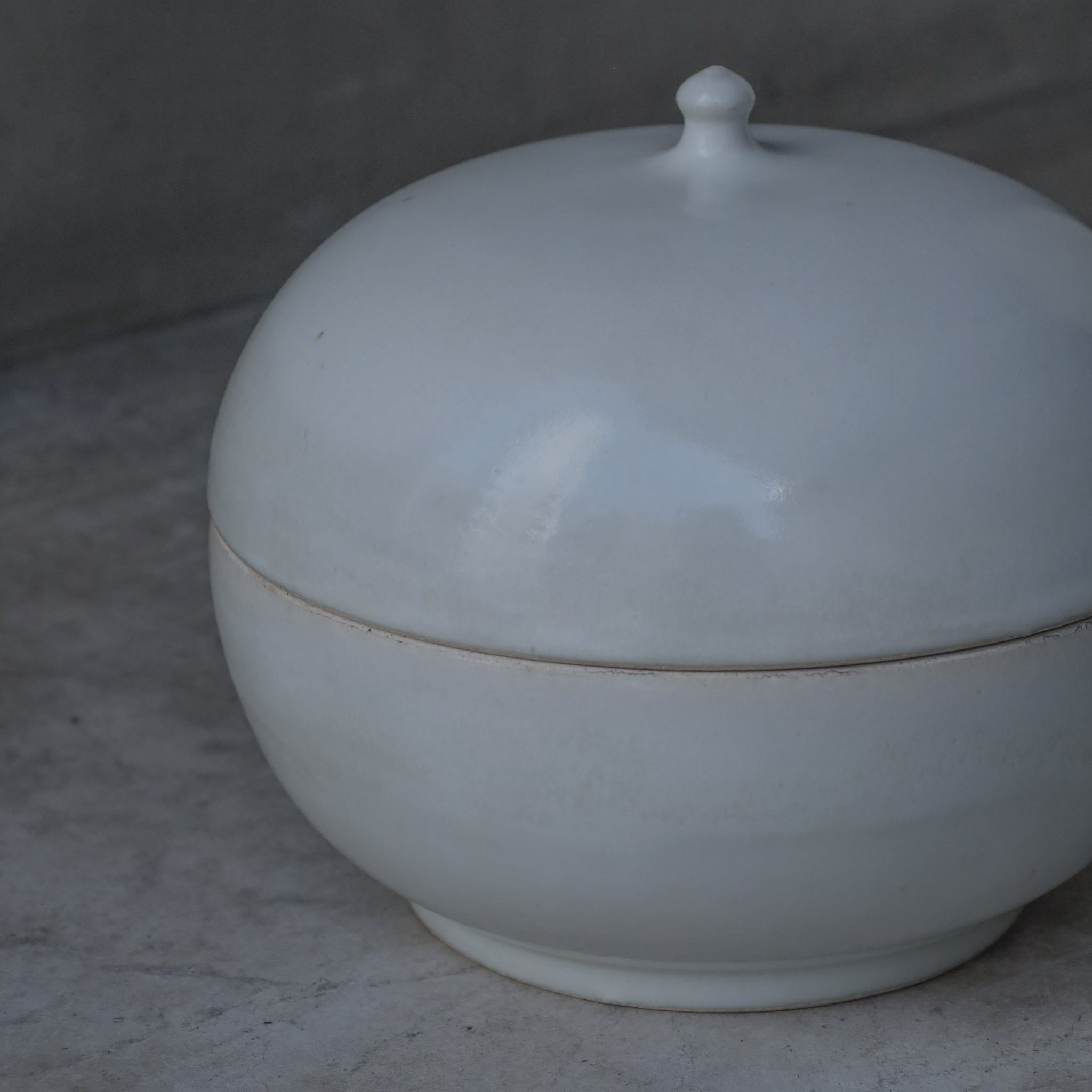 26-OM-53 Futamono (Lidded Container) Large