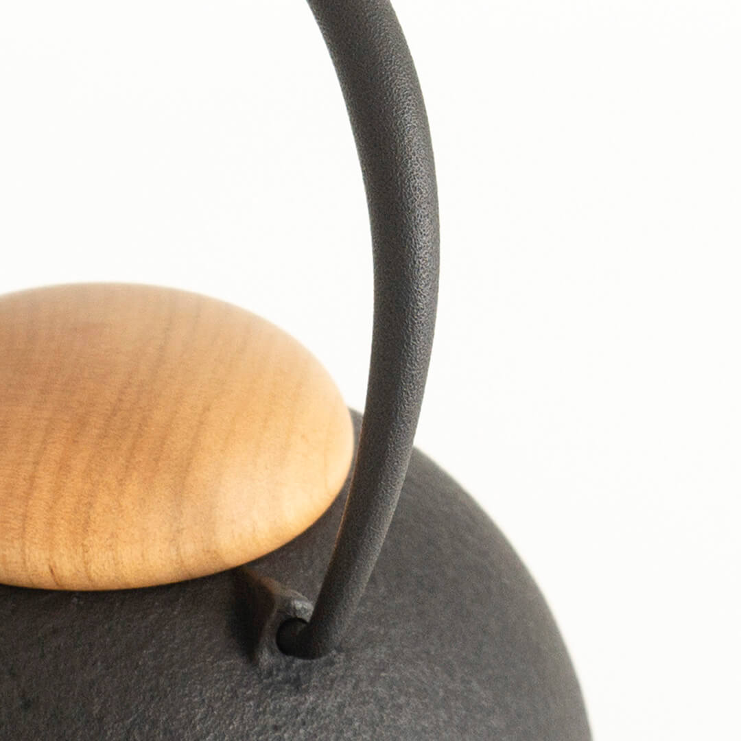 Kukan Chuzo /  Nanbu Cast Iron Teapot  Black wooden lid