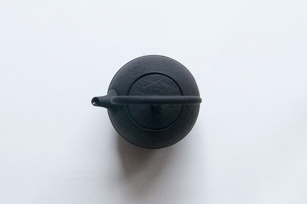 Kukan Chuzo / Egg Cast Iron Teapot S Black